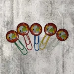 Lot de 5 trombones sur le thème des pompiers. Peut également servir de marque page.