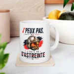 Mug pompier J'peux pas astreinte en exclusivité pour la boutique des pompiers.