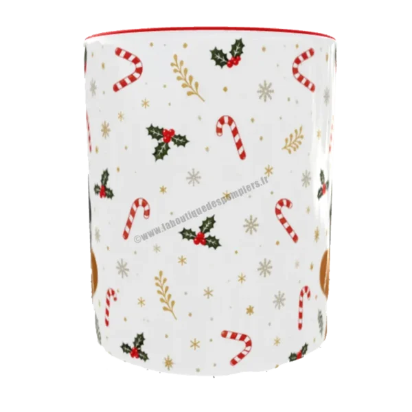 Mug de Noël pour pompiers avec bonhomme de pain, d'épice portant un casque F1 de pompiers