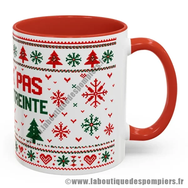 Mug de Noël sur le thème des sapeurs pompiers. Type pull moche de noël
